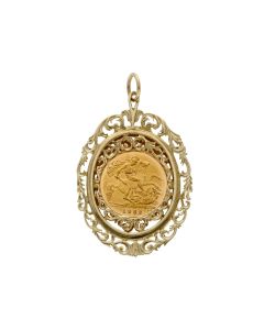 Pre-Owned 1982 Half Sovereign Coin In 9ct Gold Pendant Mount
