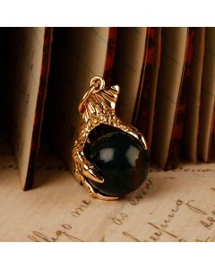 Pre-Owned Vintage 1966 9ct Gold Bloodstone Ball & Claw Pendant