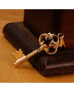 Pre-Owned Vintage 1978 9ct Yellow Gold Garnet Set Key Pendant