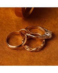 Pre-Owned Vintage 1964 9ct Gold Bridal Ring Set Charm