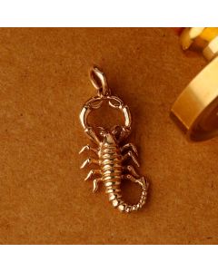Pre-Owned Vintage 1986 9ct Yellow Gold Scorpion Charm Pendant