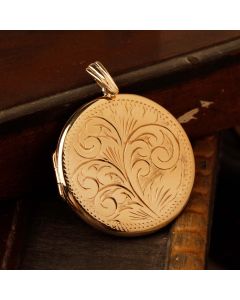Pre-Owned Vintage 1970 9ct Gold Patterned Round Locket Pendant