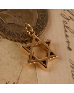 Pre-Owned Vintage 1976 9ct Gold Plain Star of David Pendant