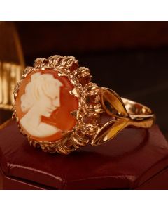 Pre-Owned Vintage 1977 9ct Yellow Gold Cameo Dress Ring