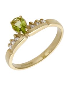 Pre-Owned 9ct Yellow Gold Peridot & Cubic Zirconia Dress Ring