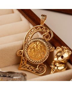 Pre-Owned 1982 Half Sovereign Coin In 9ct £ Sign Pendant Mount
