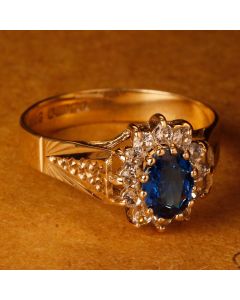 Pre-Owned Vintage 1979 9ct Gold Blue & White Spinel Cluster Ring