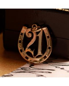 Pre-Owned Vintage 1966 9ct Gold Age 21 Horseshoe Pendant