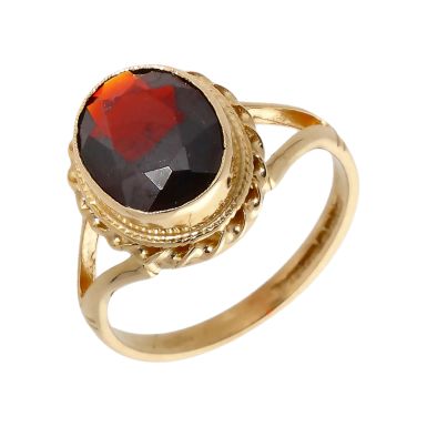 Pre-Owned Vintage 1975 9ct Gold Garnet Solitaire Dress Ring