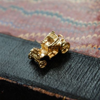 Pre-Owned Vintage 1979 9ct Yellow Gold Car Charm