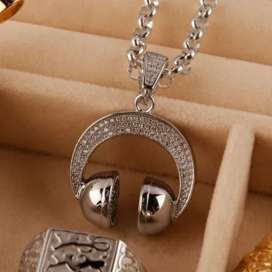 New Sterling Silver Cubic Zirconia HeadPhones Pendant & Necklace