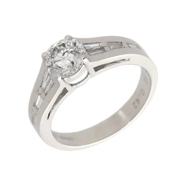 Pre-Owned 18ct Gold 1.53ct Diamond Solitaire & Shoulders Ring