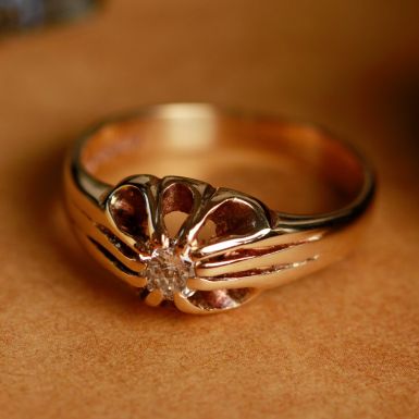 Pre-Owned Vintage 1989 9ct Gold Diamond Solitaire Signet Ring