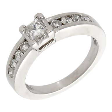 Pre-Owned 18ct White Gold Princess Cut Diamond Solitaire Ring
