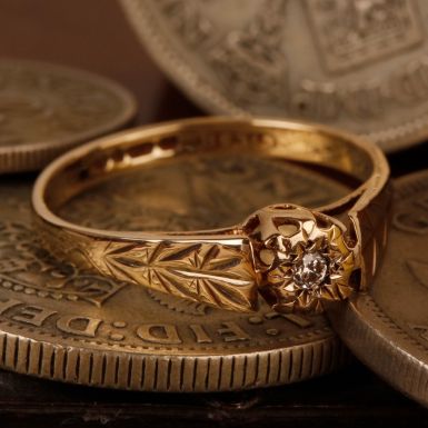 Pre-Owned Vintage 9ct Yellow Gold Diamond Solitaire Ring