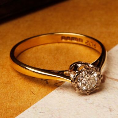 Pre-Owned Vintage 1976 18ct Gold 0.30ct Diamond Solitaire Ring