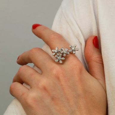 Pre-Owned 18ct White Gold 1.00ct Diamond Flowers Dress Ring