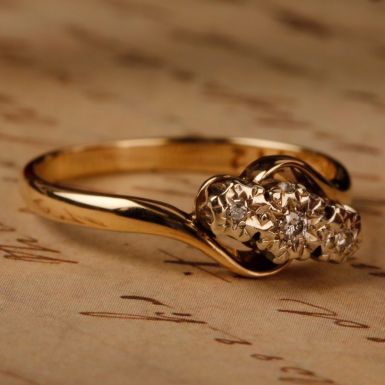 Pre-Owned Vintage 1984 9ct Yellow Gold Diamond Trilogy Ring