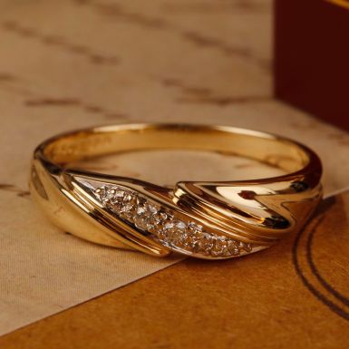 Pre-Owned Vintage 1986 9ct Yellow Gold Diamond Twist Ring