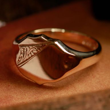 Pre-Owned Vintage 1987 9ct Yellow Gold Shield Signet Ring