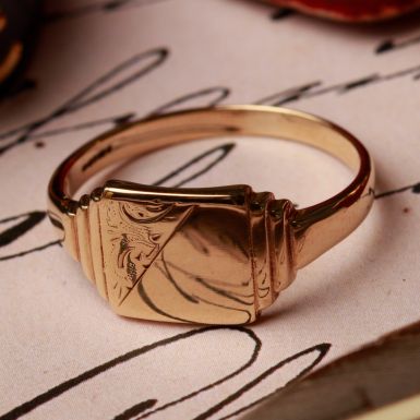 Pre-Owned Vintage 1982 9ct Yellow Gold Part Engraved Signet Ring