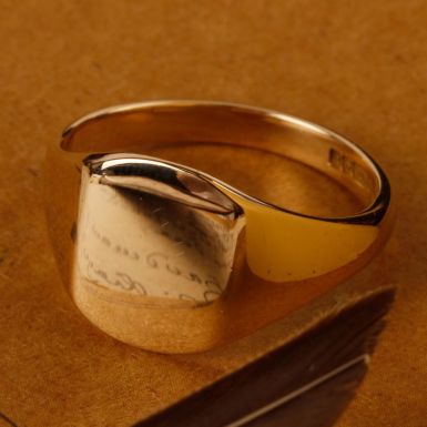Pre-Owned Vintage 1970 9ct Yellow Gold Plain Signet Ring