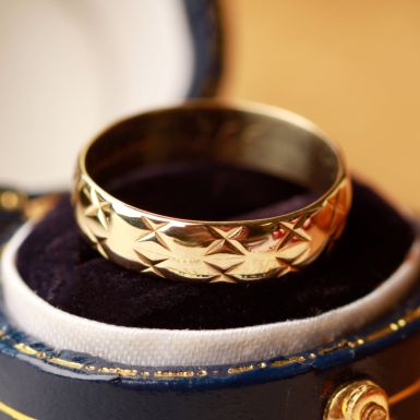 Massiver 9 Karat Weißgold Ehering In D-Form Mit Einem