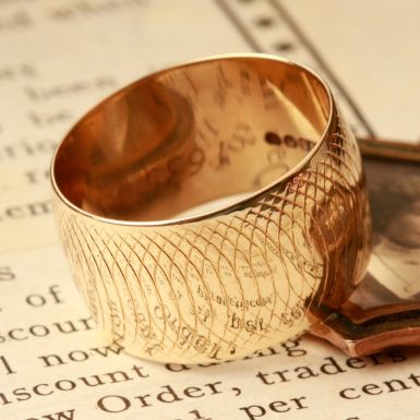 Pre-Owned Vintage 1968 9ct Gold Engraved 11mm Wedding Ring