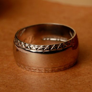 Pre-Owned Vintage 1973 9ct White Gold Edged 8mm Wedding Ring