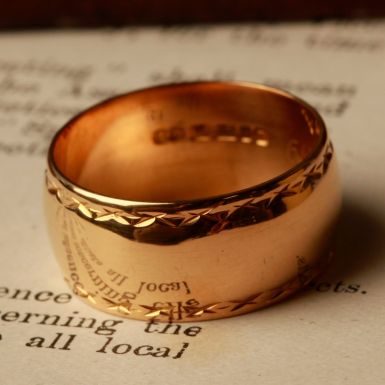 Pre-Owned Vintage 1968 22ct Gold Patterned Edge 9mm Wedding Ring