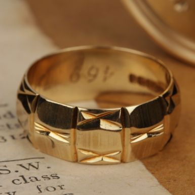 Pre-Owned Vintage 1980 18ct Gold 7mm Faceted Wedding Ring