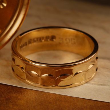 Pre-Owned Vintage 1961 9ct Gold 6mm Patterned Wedding Ring