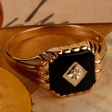 Pre-Owned Vintage 1988 9ct Gold Onyx & Diamond Signet Ring