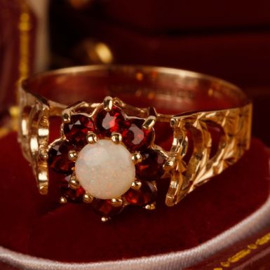 Pre-Owned Vintage 1978 9ct Gold Opal & Garnet Cluster Ring