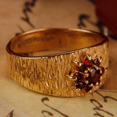 Pre-Owned Vintage 1970 9ct Yellow Gold Garnet Cluster Ring