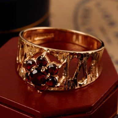 Pre-Owned Vintage 1972 9ct Gold Garnet Cluster Ring