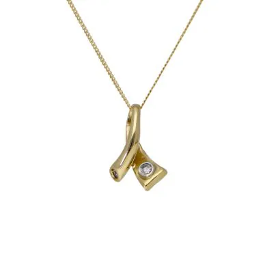 Pre-Owned Yellow Gold Cubic Zirconia Set Kiss Pendant Necklace