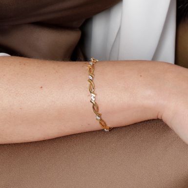 Pre-Owned 18ct Yellow Gold 0.40ct Diamond Set Wave Bracelet