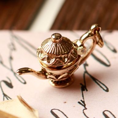 Pre-Owned Vintage 1971 9ct Yellow Gold Opening Teapot Charm