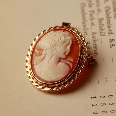 Pre-Owned Vintage 1985 9ct Yellow Gold Cameo Pendant Brooch