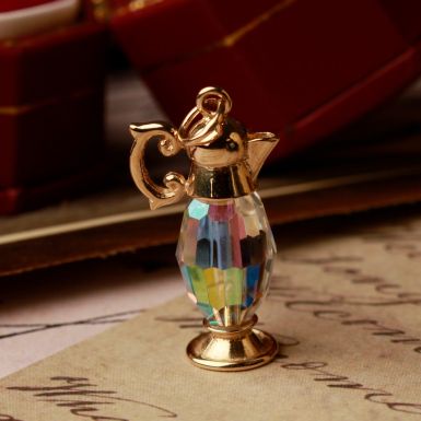 Pre-Owned Vintage 1966 9ct Yellow Gold Crystal Jug Charm