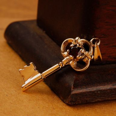 Pre-Owned Vintage 1978 9ct Yellow Gold Garnet Set Key Pendant