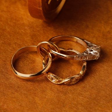 Pre-Owned Vintage 1964 9ct Gold Bridal Ring Set Charm