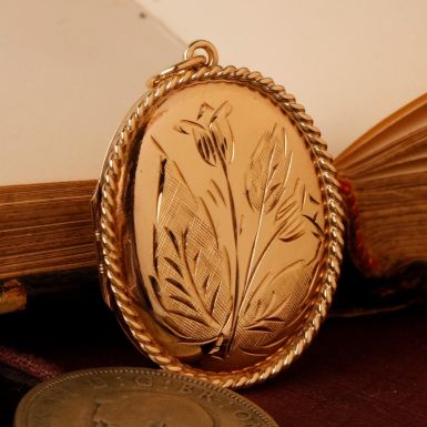 Pre-Owned Vintage 1979 9ct Gold Oval Floral Locket Pendant