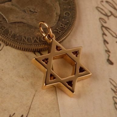 Pre-Owned Vintage 1976 9ct Gold Plain Star of David Pendant