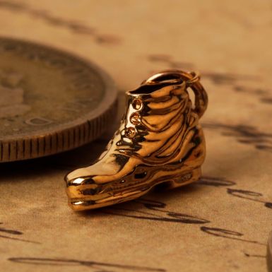 Pre-Owned Vintage 1970 9ct Yellow Gold Hollow Old Boot Charm
