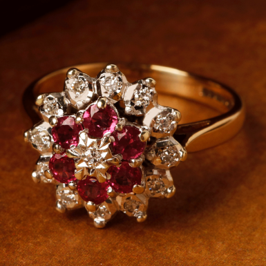 Pre-Owned Vintage 1987 9ct Gold Ruby & Diamond Cluster Ring
