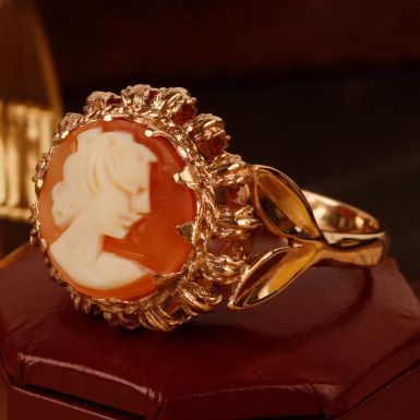 Pre-Owned Vintage 1977 9ct Yellow Gold Cameo Dress Ring