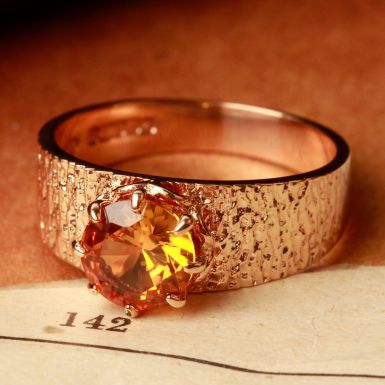 Pre-Owned Vintage 1974 9ct Rose Gold Topaz Set Barked Dress Ring